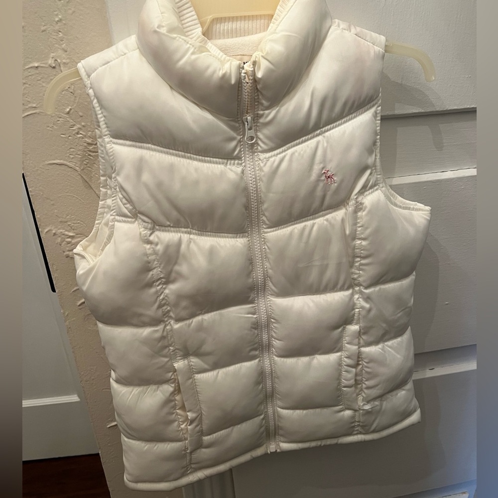 Off White Old Navy puffer vest, youth size same as women XS
